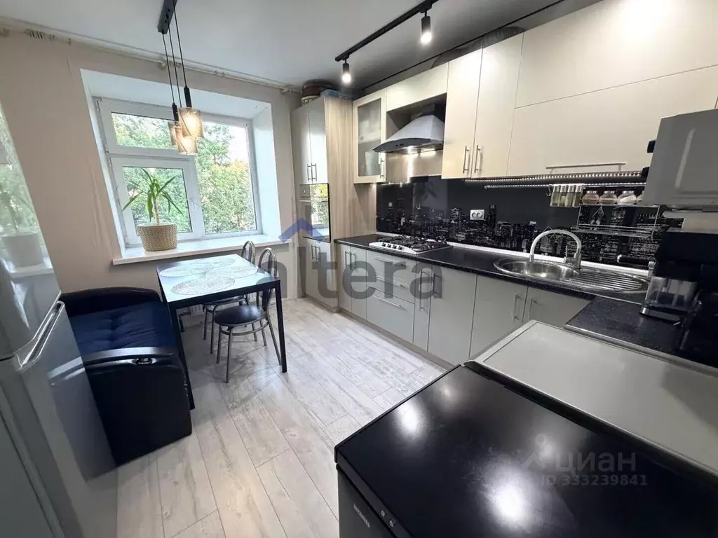 2-к кв. Татарстан, Зеленодольск ул. Тиховнина, 1 (63.0 м) - Фото 1