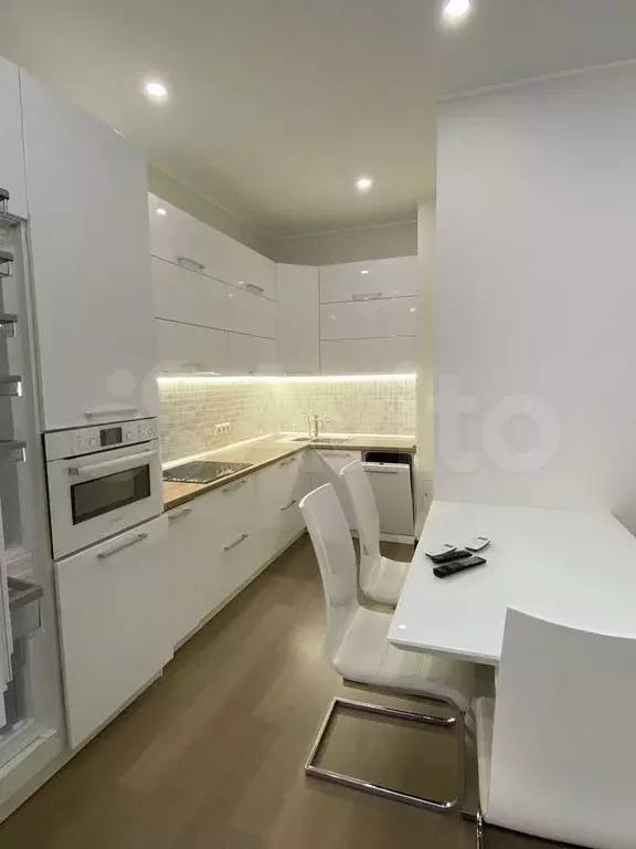 1-к. квартира, 55 м, 2/11 эт. - Фото 0