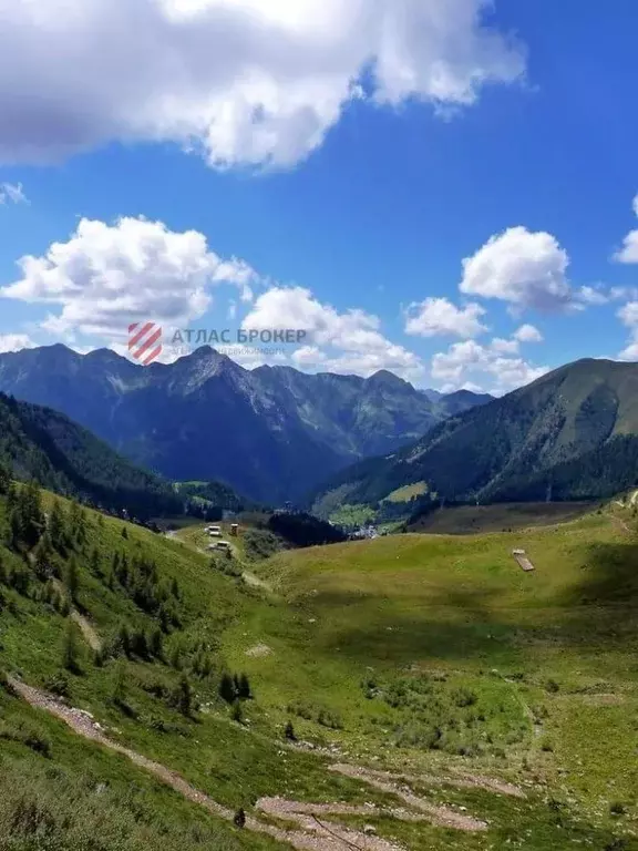 Участок в Карачаево-Черкесия, Зеленчукский район, с. Архыз  (120.0 ... - Фото 0