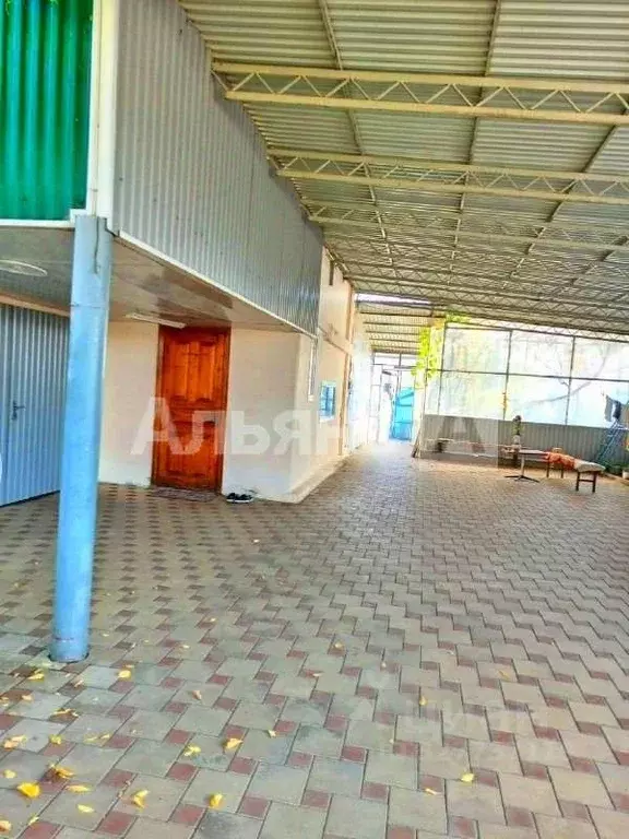 Дом в Краснодарский край, Курганинск ул. Розы Люксембург (170 м) - Фото 2