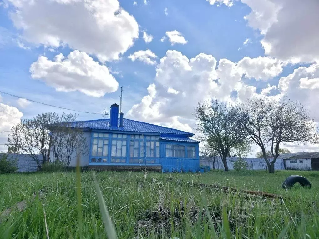 Дом в Челябинская область, Агаповский муниципальный округ, пос. ... - Фото 1