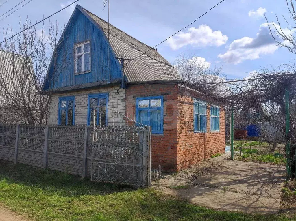 Дом в Саратовская область, Энгельсский район, Красноярское ... - Фото 2