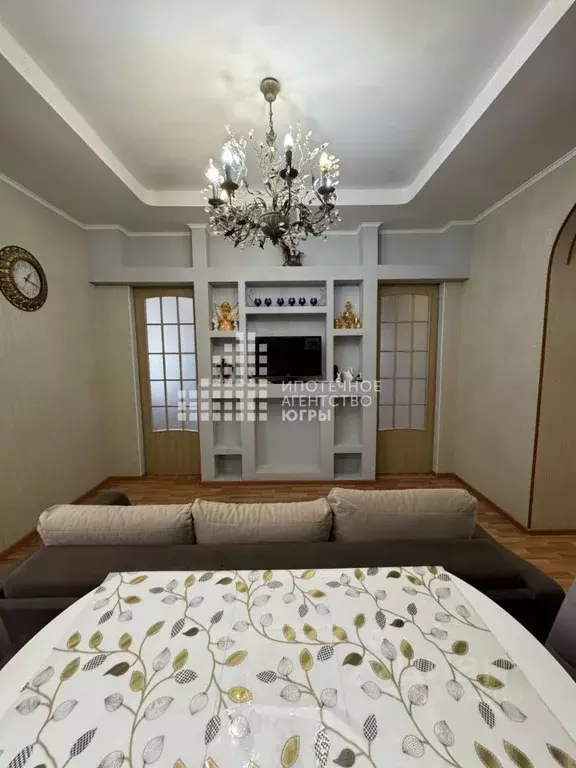 2-к кв. Ханты-Мансийский АО, Ханты-Мансийск ул. Дунина-Горкавича, 10 ... - Фото 0