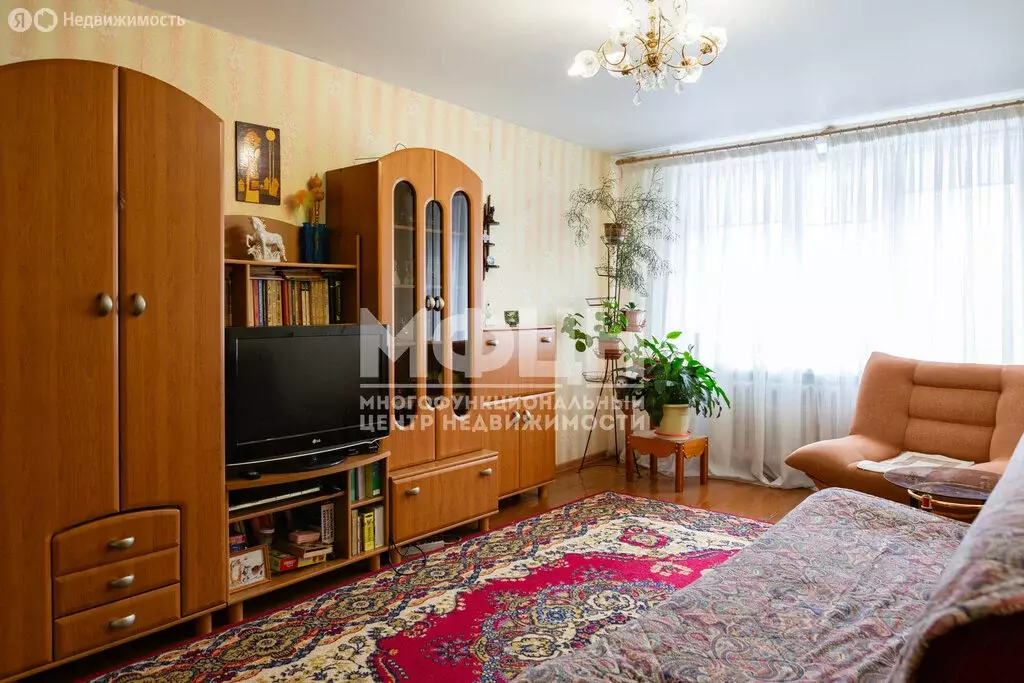 3-комнатная квартира: Медвежьегорск, улица Кирова, 20 (59.9 м) - Фото 0