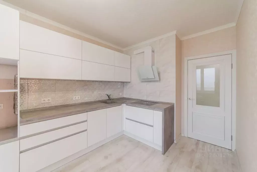 3-к кв. Свердловская область, Екатеринбург ул. Гастелло, 32А (79.0 м) - Фото 1