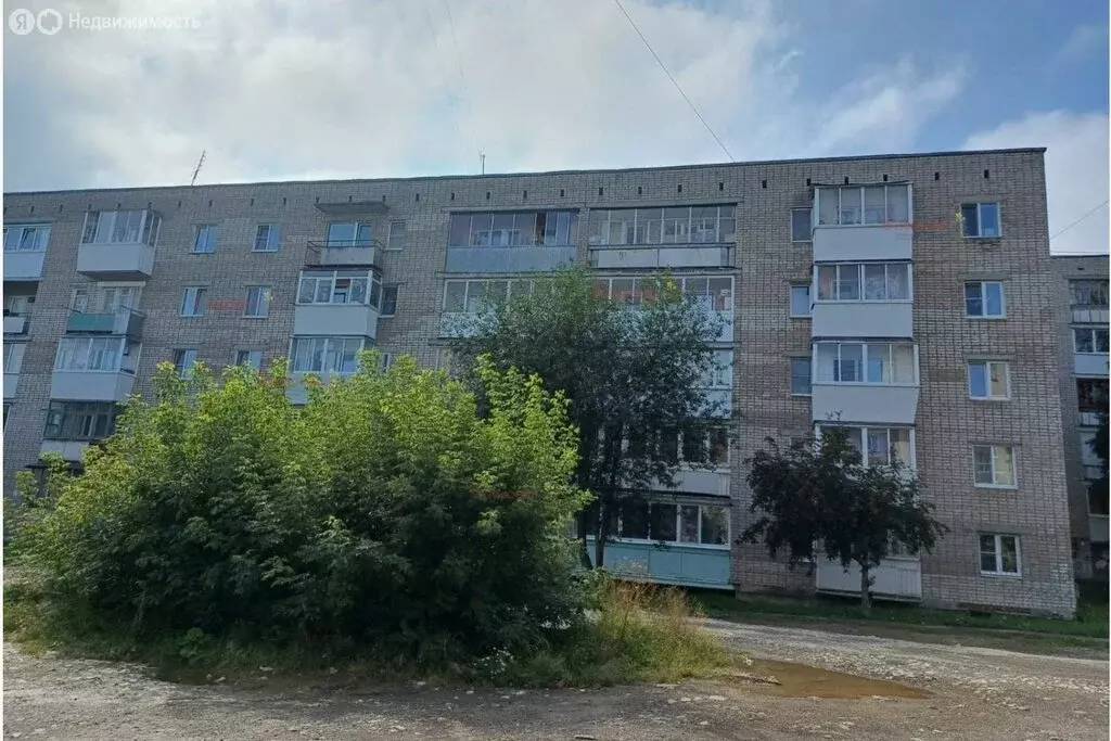 3-комнатная квартира: Берёзовский, Театральная улица, 32 (62 м) - Фото 1