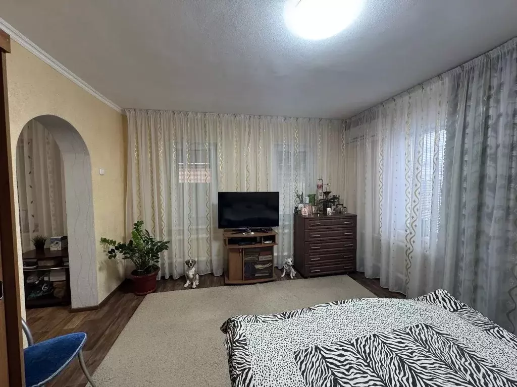 Дом в Краснодарский край, Белореченск пл. Центральная (50 м) - Фото 1