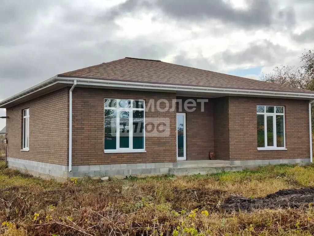 Коттедж в Белгородская область, Старооскольский городской округ, с. ... - Фото 1