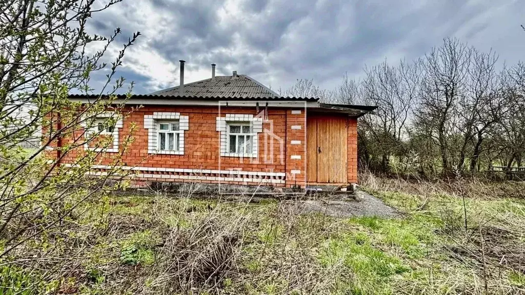 Дом в Белгородская область, Старооскольский городской округ, с. ... - Фото 1