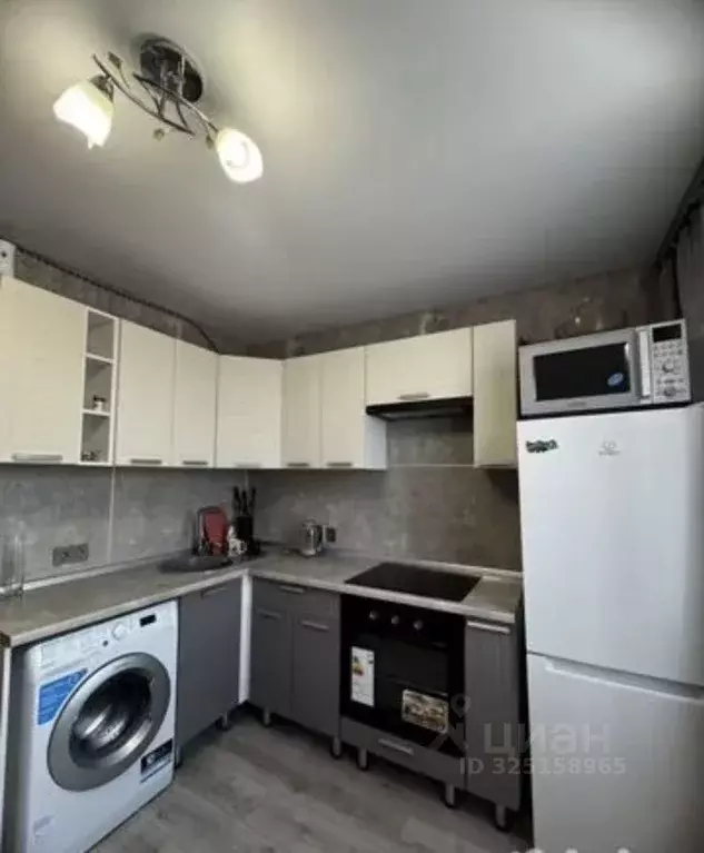 1-к кв. Белгородская область, Старый Оскол Макаренко мкр, 4 (39.0 м) - Фото 1