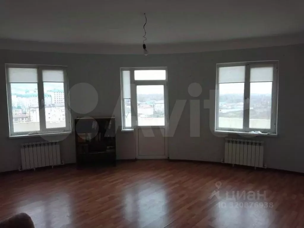 3-к кв. Дагестан, Махачкала ул. Кадиева, 21А (110.0 м) - Фото 0