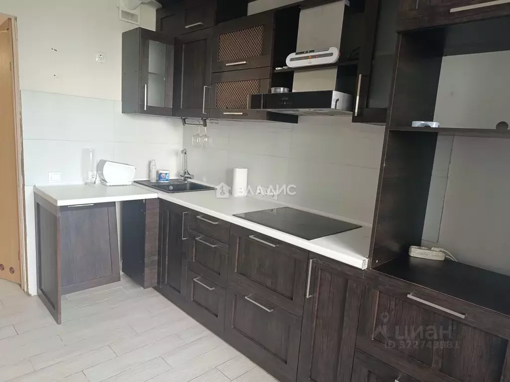 3-к кв. Волгоградская область, Волгоград ул. Ивановского, 6 (69.69 м) - Фото 1