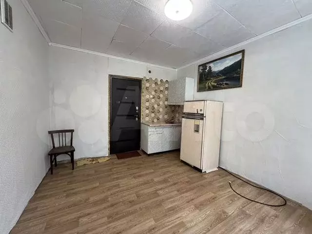 Комната 12,8 м в 4-к., 1/5 эт. - Фото 0