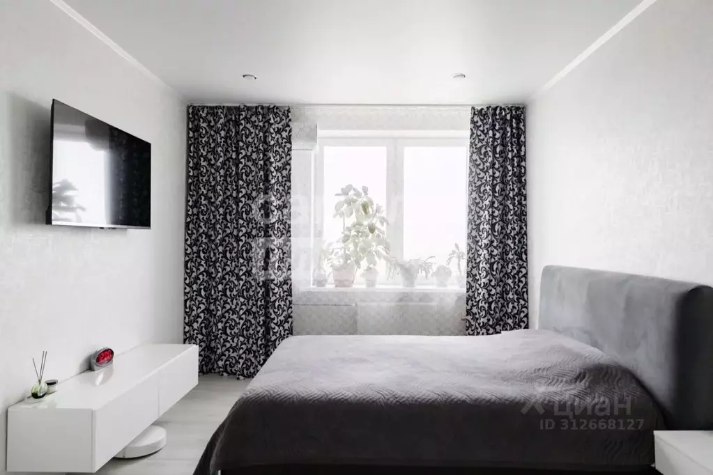 2-к кв. Брянская область, Брянск ул. Романа Брянского, 12А (72.1 м) - Фото 1