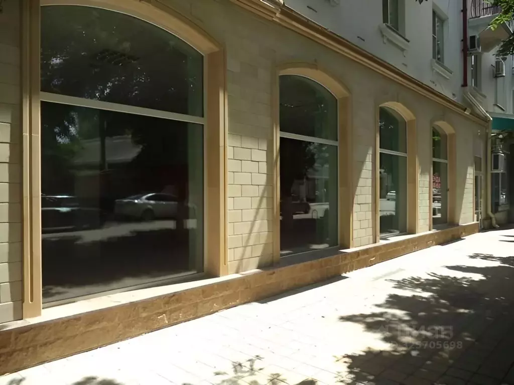 Торговая площадь в Краснодарский край, Армавир ул. Мира, 43 (327 м) - Фото 1