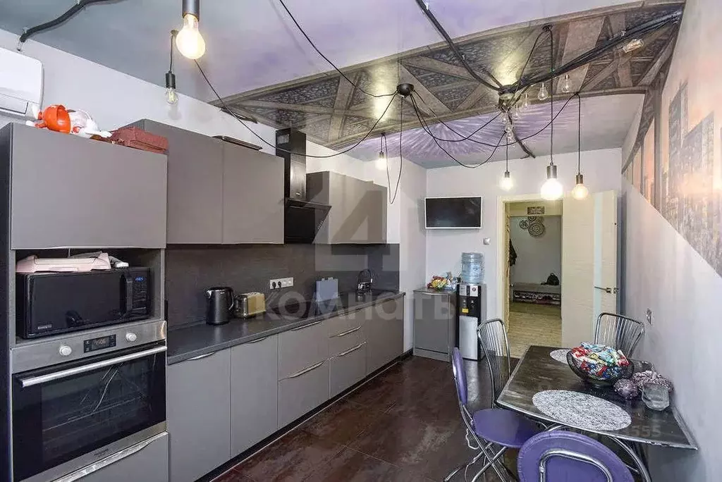 3-к кв. Воронежская область, Воронеж ул. Антонова-Овсеенко, 33Б (90.0 ... - Фото 1