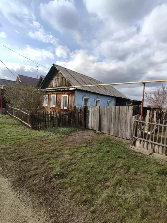 Дом в Оренбургская область, Орск пос. Железнодорожный, ул. Балластная, ... - Фото 0