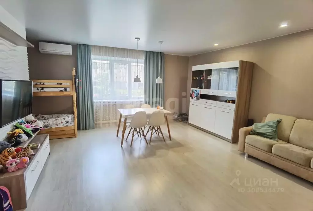 2-к кв. Брянская область, Брянск Комсомольская ул., 20 (78.6 м) - Фото 1