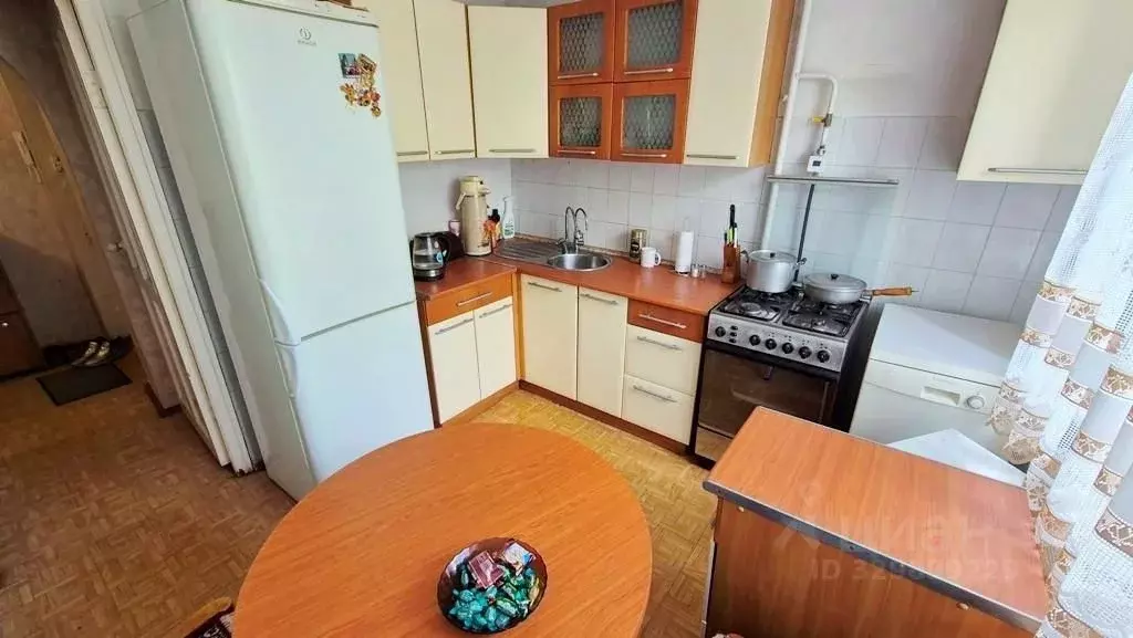 3-к кв. Омская область, Омск ул. Лукашевича, 2Б (62.9 м) - Фото 2