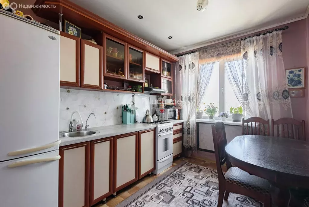 4-комнатная квартира: Казань, улица Глазунова, 8к1 (80 м) - Фото 1
