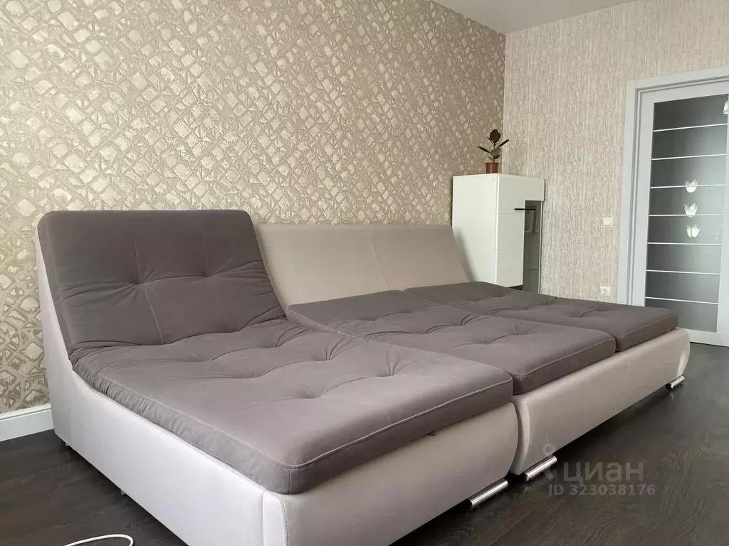 2-к кв. Крым, Симферопольский район, с. Мирное ул. Крымской Весны, 5к4 ... - Фото 1