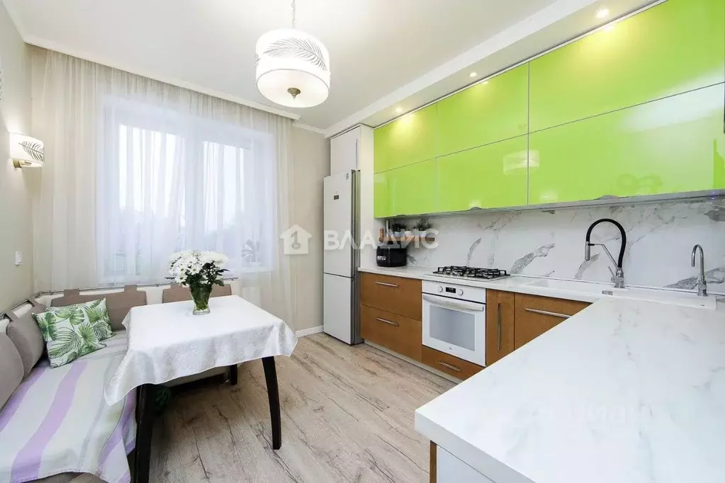 2-к кв. Калининградская область, Калининград Киевская ул., 132А (70.2 ... - Фото 1