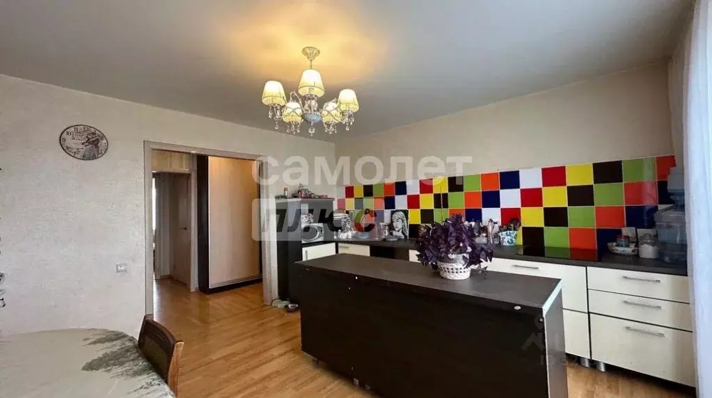 4-к кв. Челябинская область, Челябинск ул. Хохрякова, 2 (95.0 м) - Фото 0