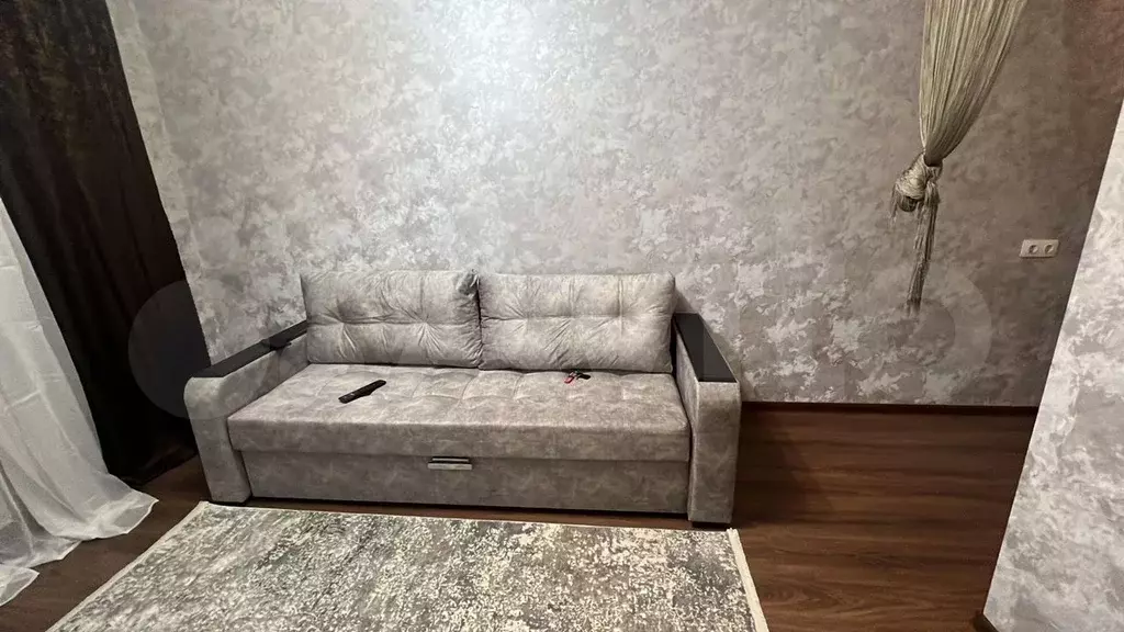 1-к. квартира, 37 м, 4/9 эт. - Фото 1