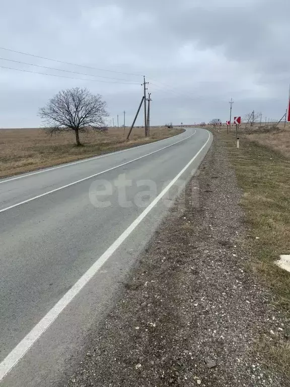 Участок в Крым, Черноморский район, с. Новоивановка  (6.1 сот.) - Фото 1