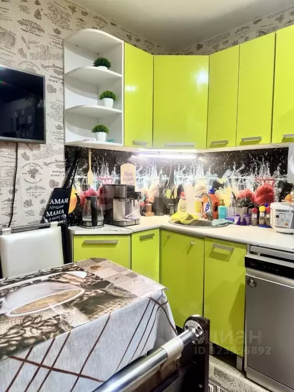 Комната Смоленская область, Смоленск ул. Маршала Соколовского, 12 ... - Фото 1