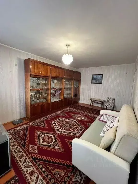 2-к кв. Омская область, Омск просп. Комарова, 5 (54.6 м) - Фото 0
