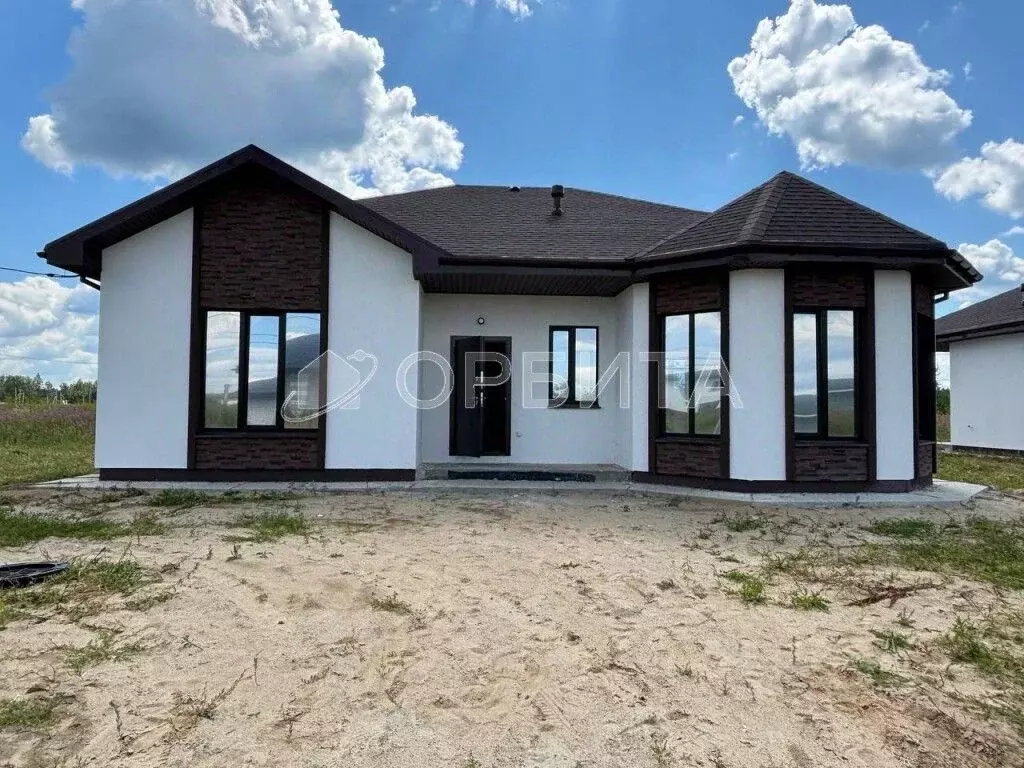 Дом в Тюменская область, Тюменский муниципальный округ, с. Чикча, ... - Фото 1