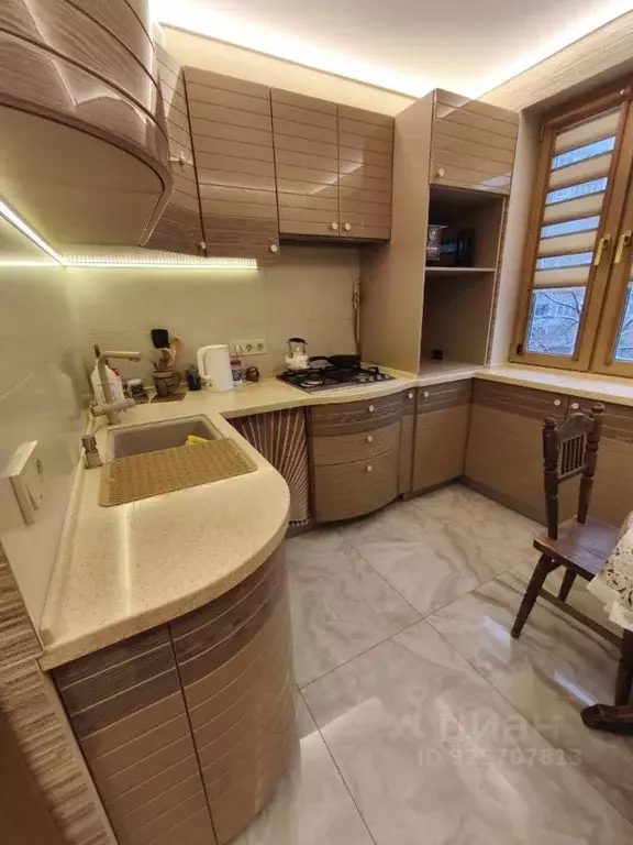 3-к кв. Москва Шоссейная ул., 58к1 (61.0 м) - Фото 0