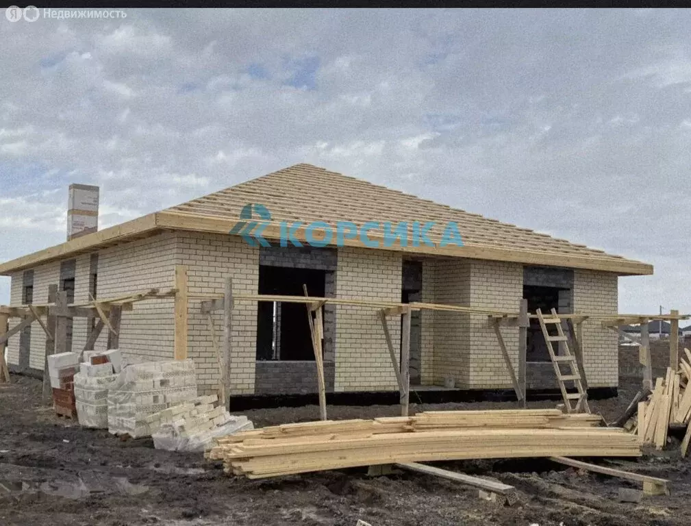 Дом в Тукаевский район, деревня Азьмушкино (140 м) - Фото 1