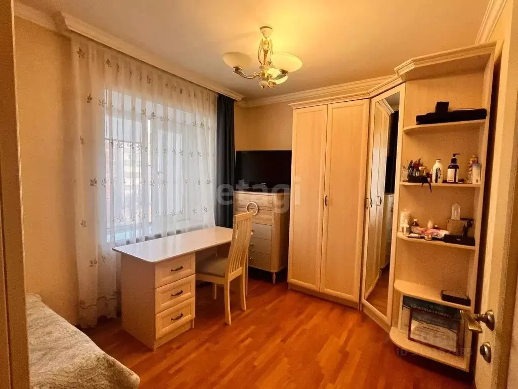 3-к кв. Адыгея, Майкоп ул. Гайдара, 82К2 (92.4 м) - Фото 0