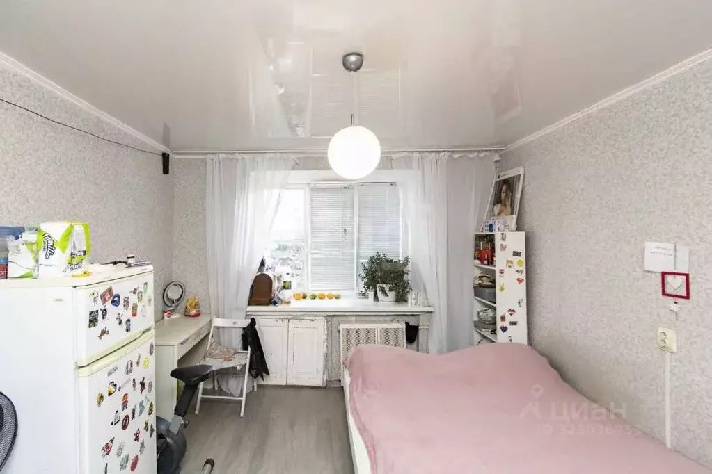 Комната Тюменская область, Тюмень ул. Республики, 220 (13.4 м) - Фото 1