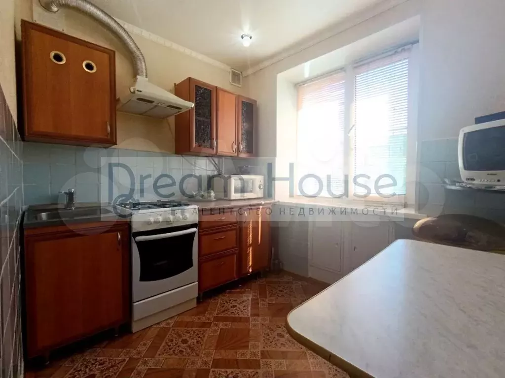 3-к. квартира, 58,1 м, 5/5 эт. - Фото 0