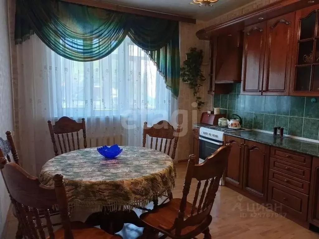 3-к кв. Курская область, Курск ул. Горького, 50 (105.8 м) - Фото 2