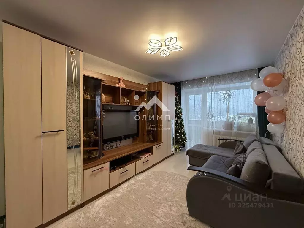 2-к кв. Вологодская область, Сокол ул. 40-летия Октября, 7 (42.7 м) - Фото 1