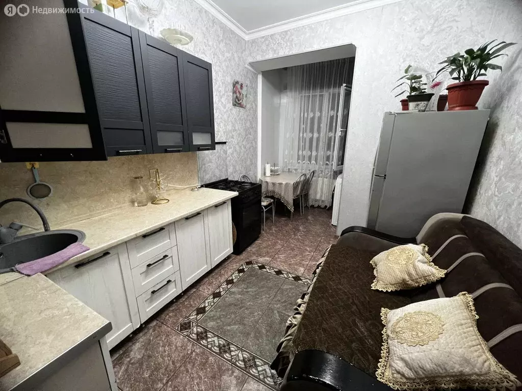 1-комнатная квартира: Махачкала, проспект Казбекова, 117А (40 м) - Фото 1