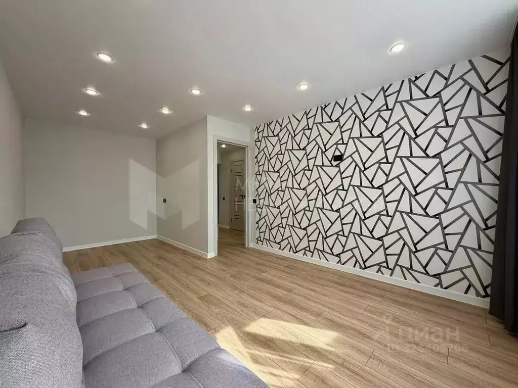 1-к кв. Тюменская область, Тюмень Холодильная ул., 11 (33.2 м) - Фото 1