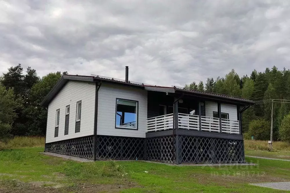 Дом в Карелия, Лахденпохский муниципальный округ, пос. Кортела  (120 ... - Фото 1