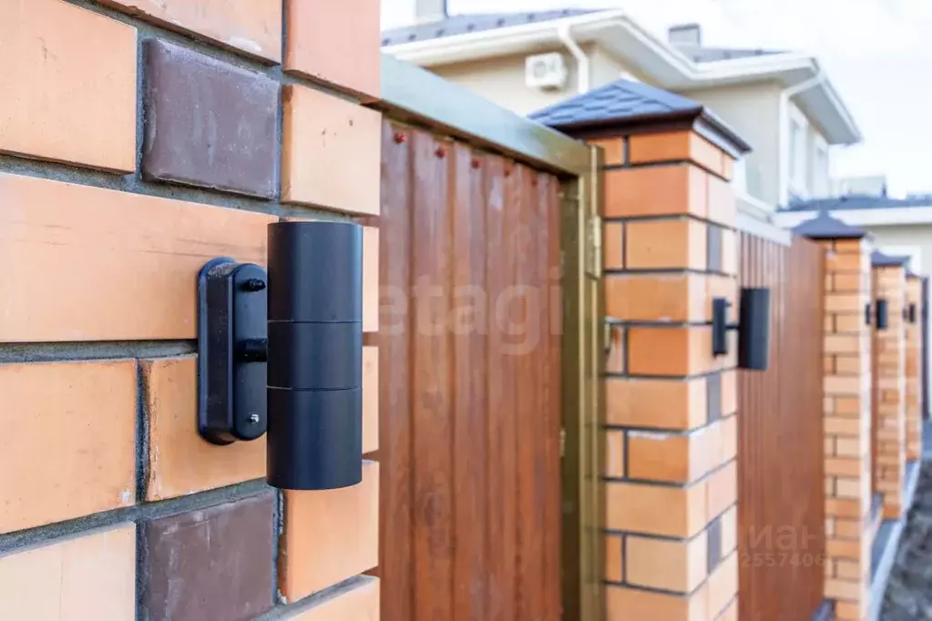 Дом в Тюменская область, Тюмень проезд 8-й Губернский (349 м) - Фото 1