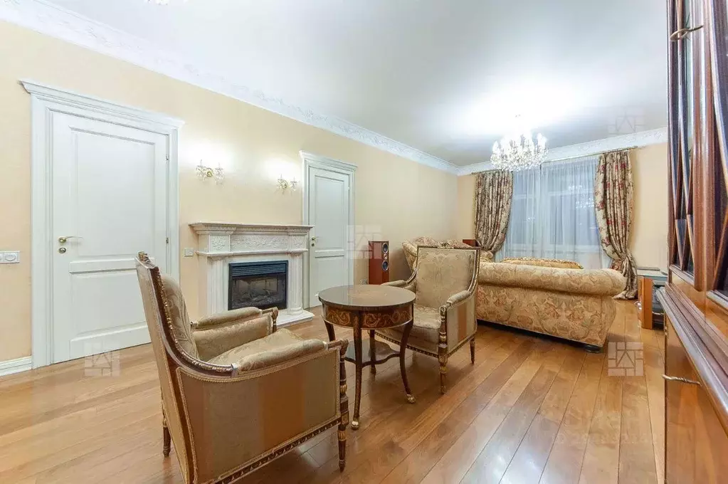 Квартира, 5 и более комнат, 160.1 м - Фото 0