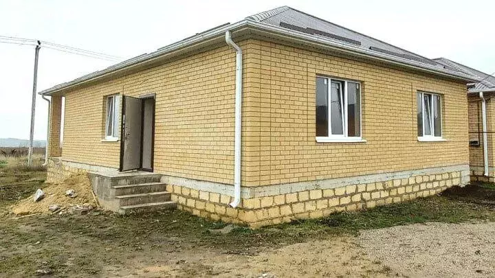 Дом в Михайловск, улица Анатолия Папанова (127 м) - Фото 1