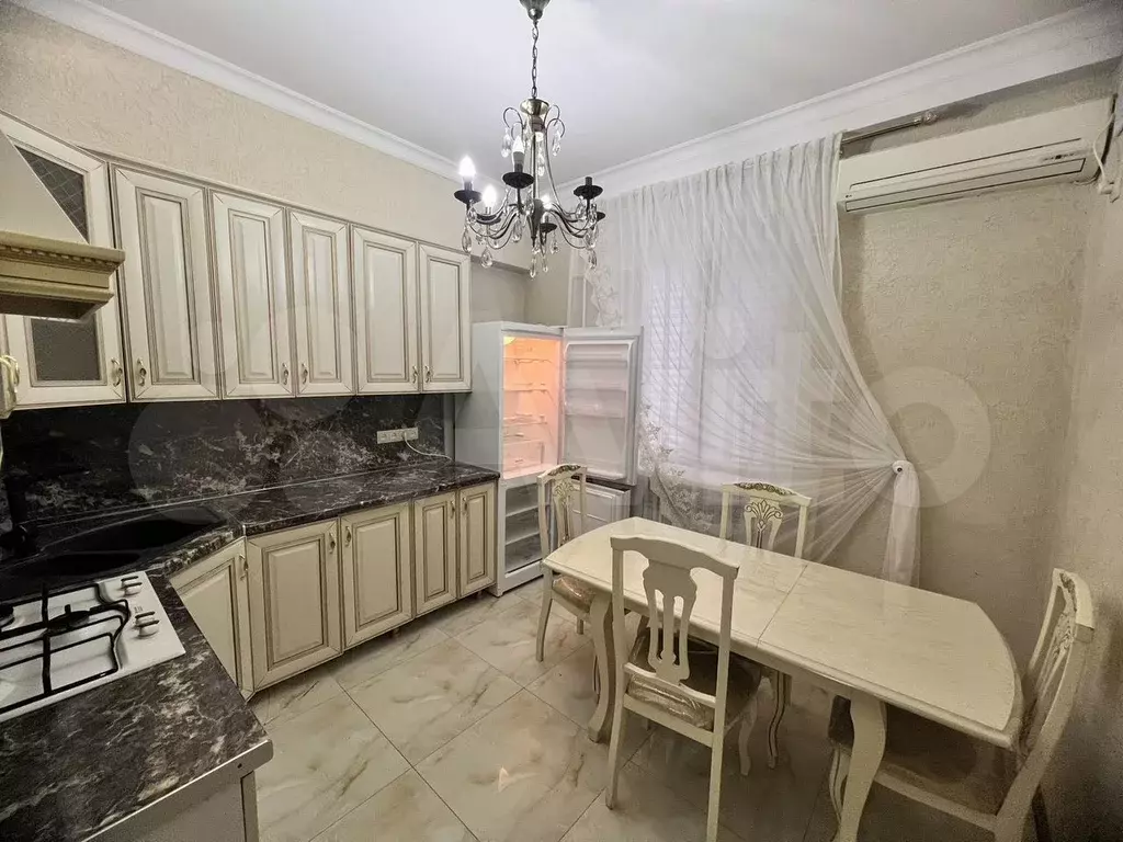 3-к. квартира, 70 м, 1/2 эт. - Фото 0