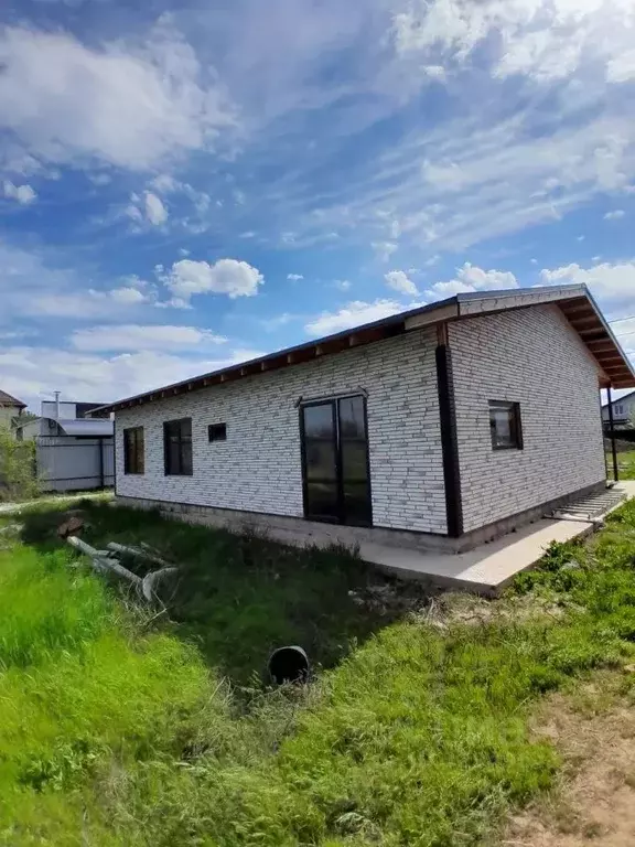 Дом в Ростовская область, Волгодонск ул. Химиков (100 м) - Фото 1