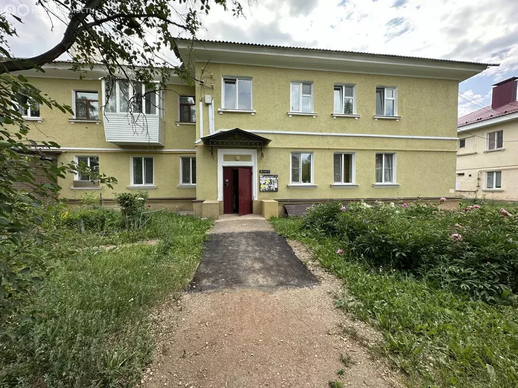 3-комнатная квартира: Октябрьский, улица Свердлова, 31 (81.3 м) - Фото 0