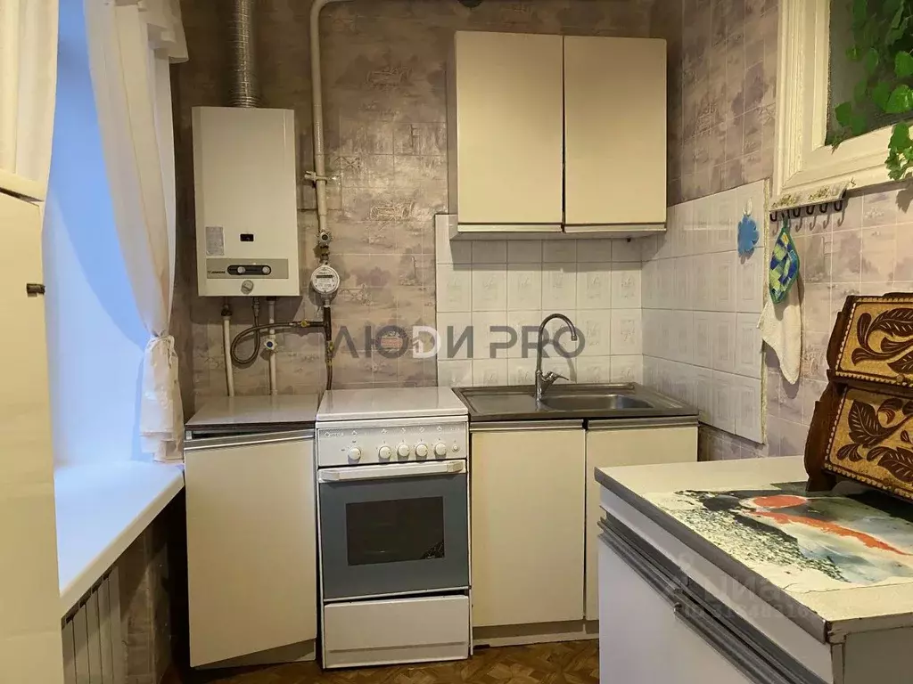 3-к кв. Саратовская область, Саратов пл. Имени Г.К. Орджоникидзе, 11 ... - Фото 1