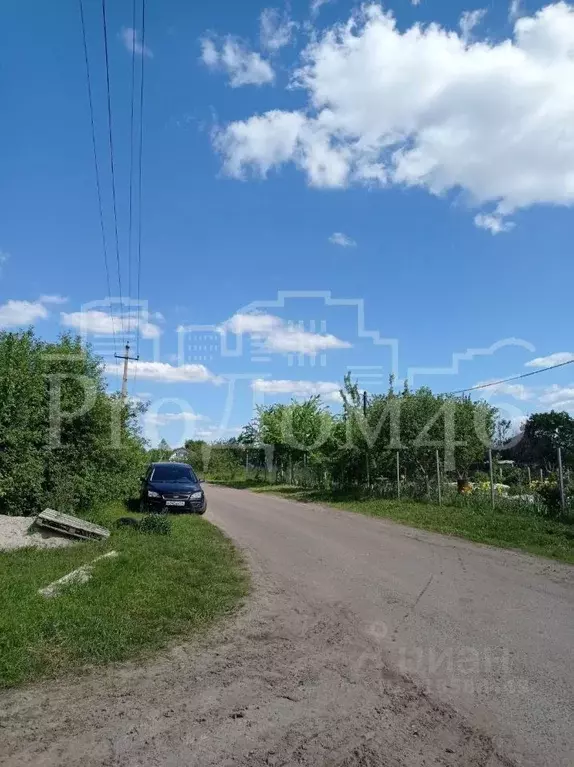 Участок в Курская область, Курский район, д. Полевая ул. ... - Фото 0